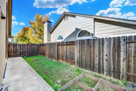 Exterior - 240 Fuller Ln, Dixon, CA 95620 photo 11 of 12