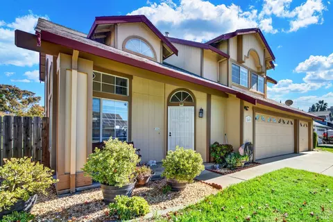 Exterior - 240 Fuller Ln, Dixon, CA 95620 photo 4 of 12