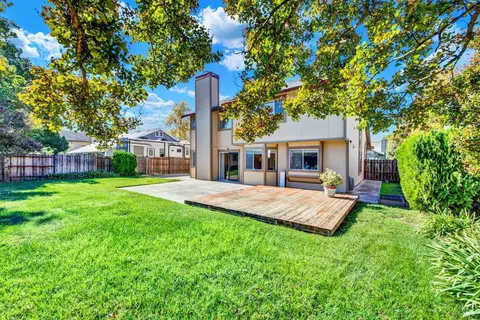 Exterior - 240 Fuller Ln, Dixon, CA 95620 photo 6 of 12