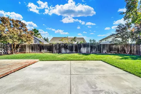 Exterior - 240 Fuller Ln, Dixon, CA 95620 photo 10 of 12