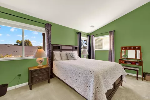 Bedroom - 240 Fuller Ln, Dixon, CA 95620 photo 1 of 9