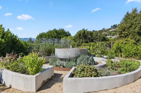 Exterior - 2 Audrey Ct, Tiburon, CA 94920 photo 14 of 16