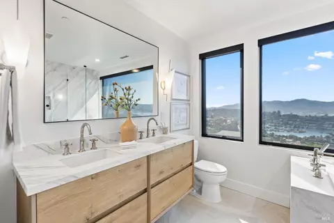 Bath - 2 Audrey Ct, Tiburon, CA 94920 photo 5 of 6