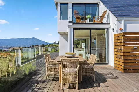 Exterior - 2 Audrey Ct, Tiburon, CA 94920 photo 2 of 16