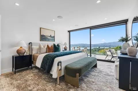 Bedroom - 2 Audrey Ct, Tiburon, CA 94920 photo 2 of 10