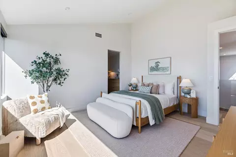 Bedroom - 2 Audrey Ct, Tiburon, CA 94920 photo 8 of 10