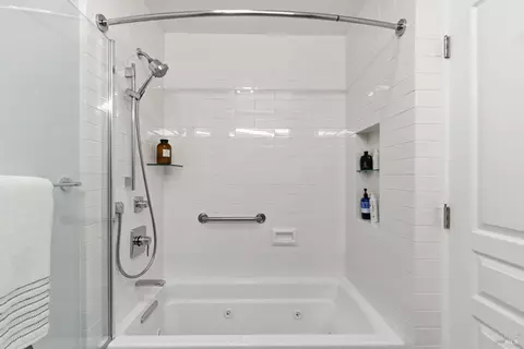 Bath - 52 Park Ter, Mill Valley, CA 94941 photo 4 of 5