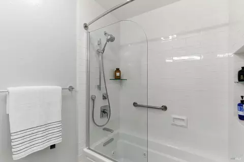 Bath - 52 Park Ter, Mill Valley, CA 94941 photo 5 of 5
