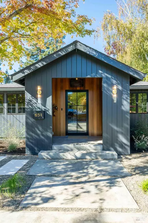 Exterior - 851 Second St E, Sonoma, CA 95476 photo 2 of 9