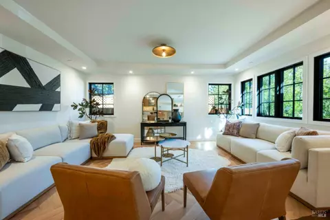 Living - 851 Second St E, Sonoma, CA 95476 photo 2 of 4