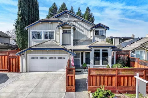 642 White Oak Ln, Vacaville, CA 95687