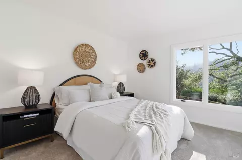 Bedroom - 19 Cushing Dr, Mill Valley, CA 94941 photo 7 of 11