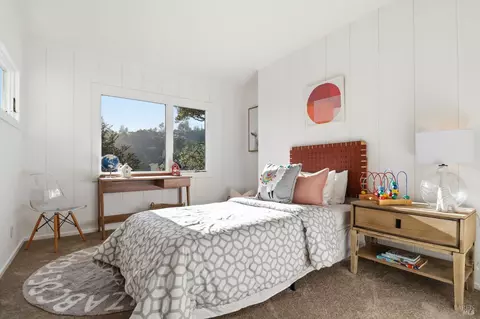 Bedroom - 19 Cushing Dr, Mill Valley, CA 94941 photo 1 of 11