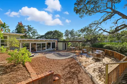 Exterior - 19 Cushing Dr, Mill Valley, CA 94941 photo 3 of 16