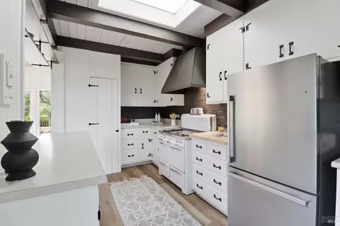 Kitchen - 19 Cushing Dr, Mill Valley, CA 94941 photo 3 of 6