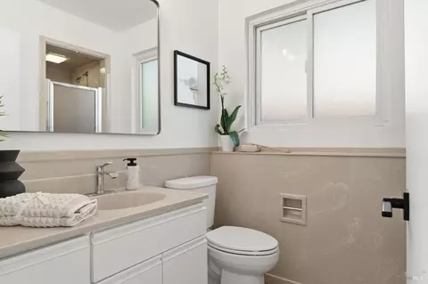 Bath - 19 Cushing Dr, Mill Valley, CA 94941 photo 1 of 3