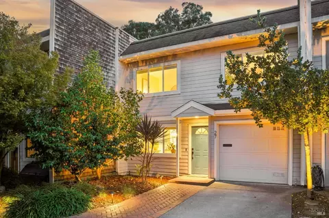 27 Mariner Green Dr, Corte Madera, CA 94925