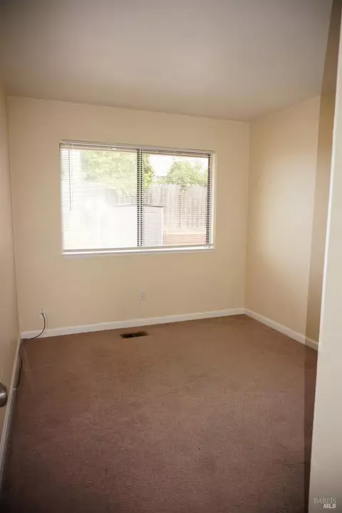 Bedroom - 1048 Topsail Dr, Vallejo, CA 94591 photo 2 of 3