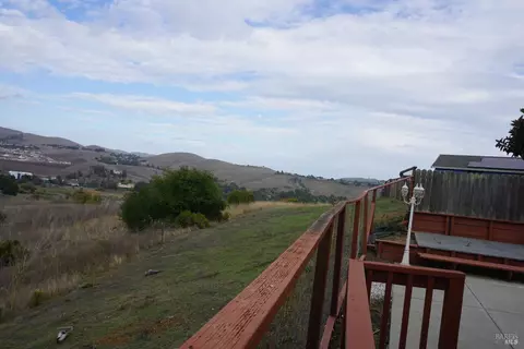 Exterior - 1048 Topsail Dr, Vallejo, CA 94591 photo 11 of 11