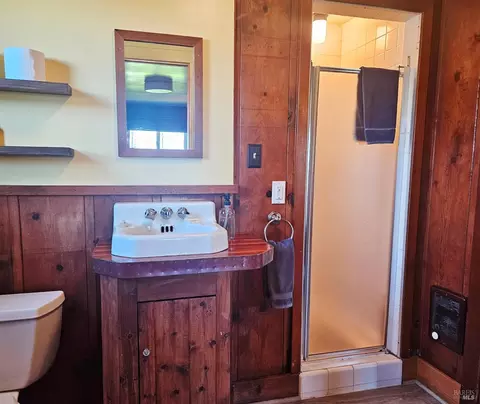 Bath - 2935 Alleen Ave, Bodega Bay, CA 94923 photo 2 of 4