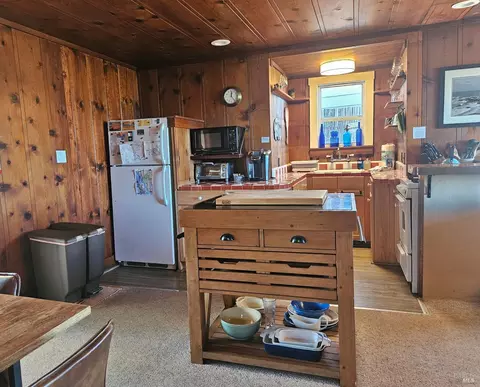 Kitchen - 2935 Alleen Ave, Bodega Bay, CA 94923 photo 2 of 7