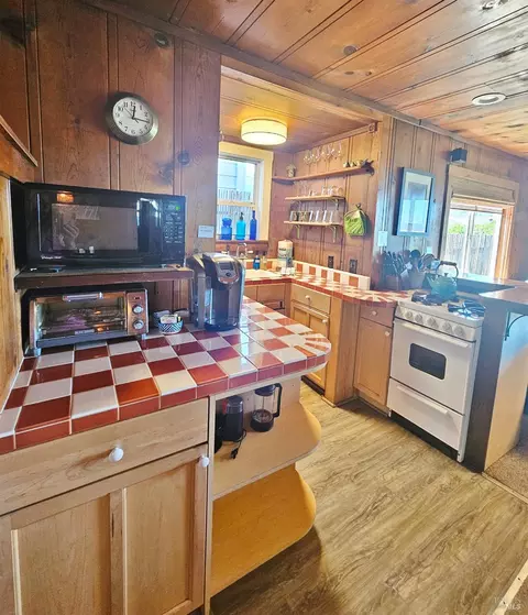 Kitchen - 2935 Alleen Ave, Bodega Bay, CA 94923 photo 4 of 7