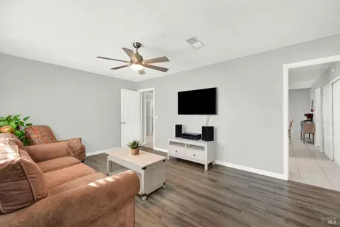 2051 Thrush Way, Fairfield, CA 94533 photo 9