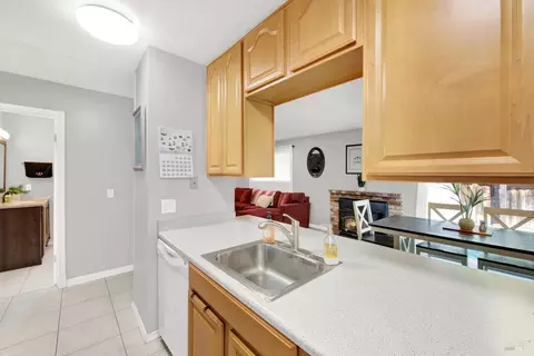 2051 Thrush Way, Fairfield, CA 94533 photo 15