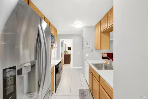 2051 Thrush Way, Fairfield, CA 94533 photo 14