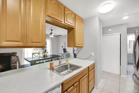 2051 Thrush Way, Fairfield, CA 94533 photo 17