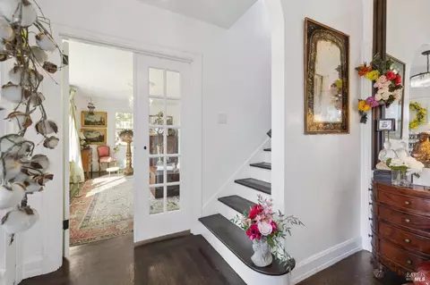 Entry Way - 732 Wilson Ave, Vallejo, CA 94590 photo 1 of 1