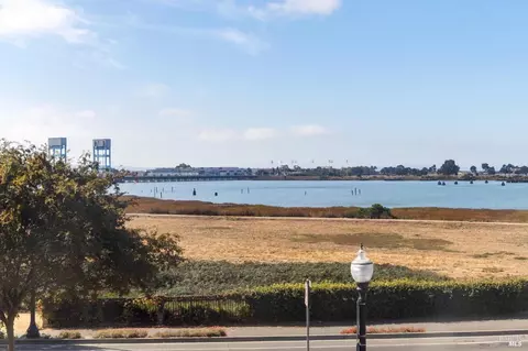 View/Area - 732 Wilson Ave, Vallejo, CA 94590 photo 1 of 2