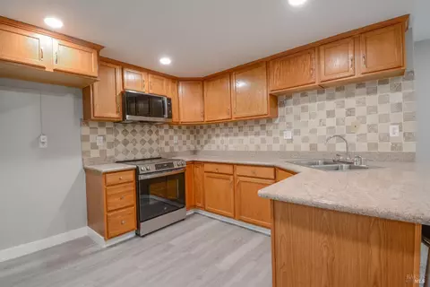 Kitchen - 245 Pumice Ct, Vallejo, CA 94589 photo 3 of 3