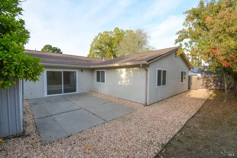 Exterior - 245 Pumice Ct, Vallejo, CA 94589 photo 3 of 5