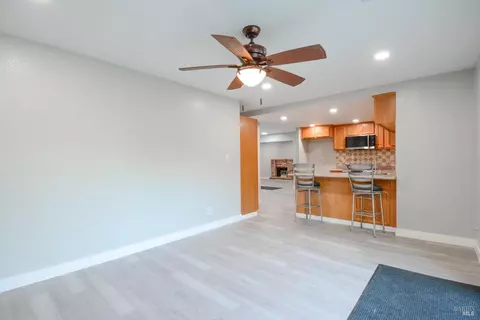 Living - 245 Pumice Ct, Vallejo, CA 94589 photo 4 of 4