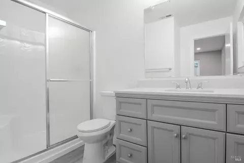 Bath - 245 Pumice Ct, Vallejo, CA 94589 photo 1 of 2