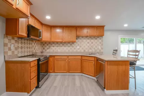 Kitchen - 245 Pumice Ct, Vallejo, CA 94589 photo 1 of 3