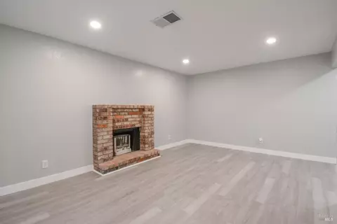 Living - 245 Pumice Ct, Vallejo, CA 94589 photo 1 of 4