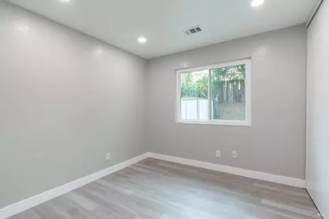 Bedroom - 245 Pumice Ct, Vallejo, CA 94589 photo 6 of 6