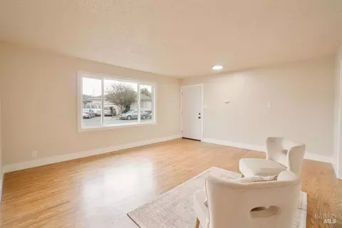 Living - 1005 Atherton St, Vallejo, CA 94590 photo 3 of 5