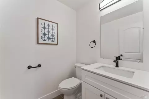 Bath - 309 Pinto Ct, Vallejo, CA 94591 photo 1 of 5