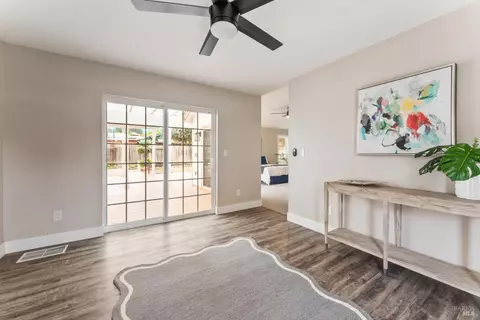 Entry Way - 309 Pinto Ct, Vallejo, CA 94591 photo 1 of 2