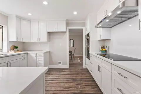 Kitchen - 309 Pinto Ct, Vallejo, CA 94591 photo 3 of 5