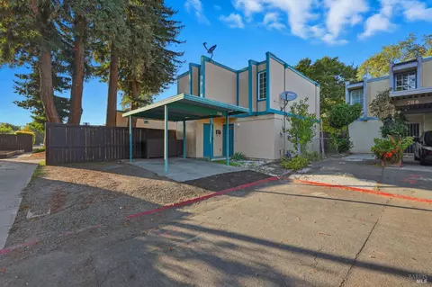 788 Simpson Pl, Santa Rosa, CA 95401