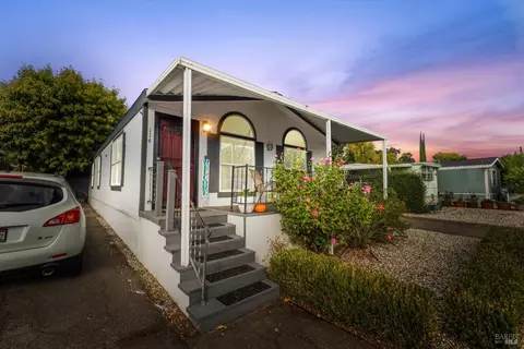114 Sunset Dr, Vacaville, CA 95687