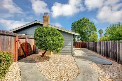 Exterior - 2825 Sundown Cir, Fairfield, CA 94533 photo 7 of 7