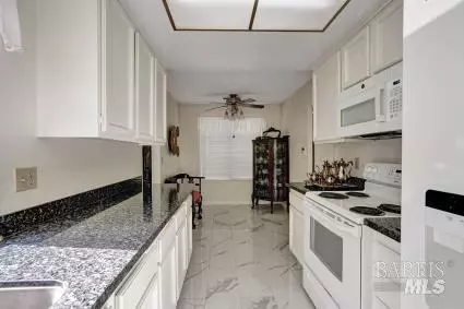 Kitchen - 2825 Sundown Cir, Fairfield, CA 94533 photo 3 of 3