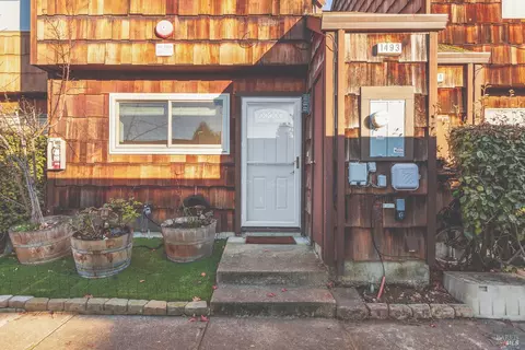 1493 Parkway Dr, Rohnert Park, CA 94928