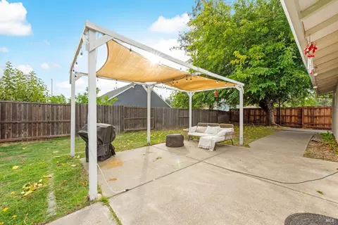 500 Gregory Dr, Vacaville, CA 95687 photo 26