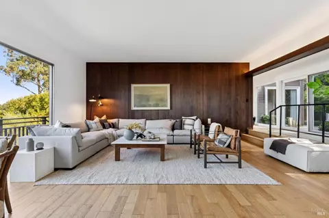 Living - 20 Crecienta Dr, Sausalito, CA 94965 photo 2 of 8